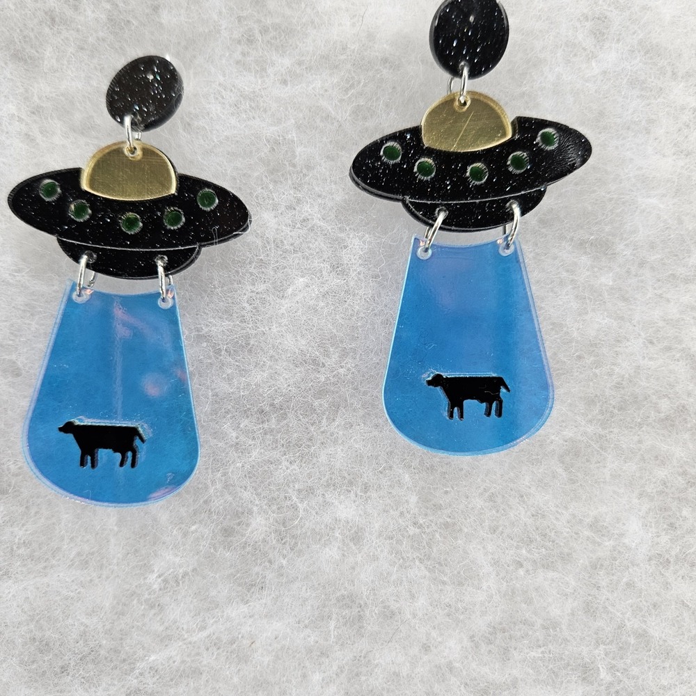 Alien Earrings Fun earrings OOTD earrings Cow Abduction Purple Blue Iridescent - Picture 5 of 7